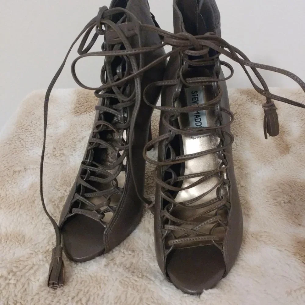 Steve Madden Rebecka Size 6